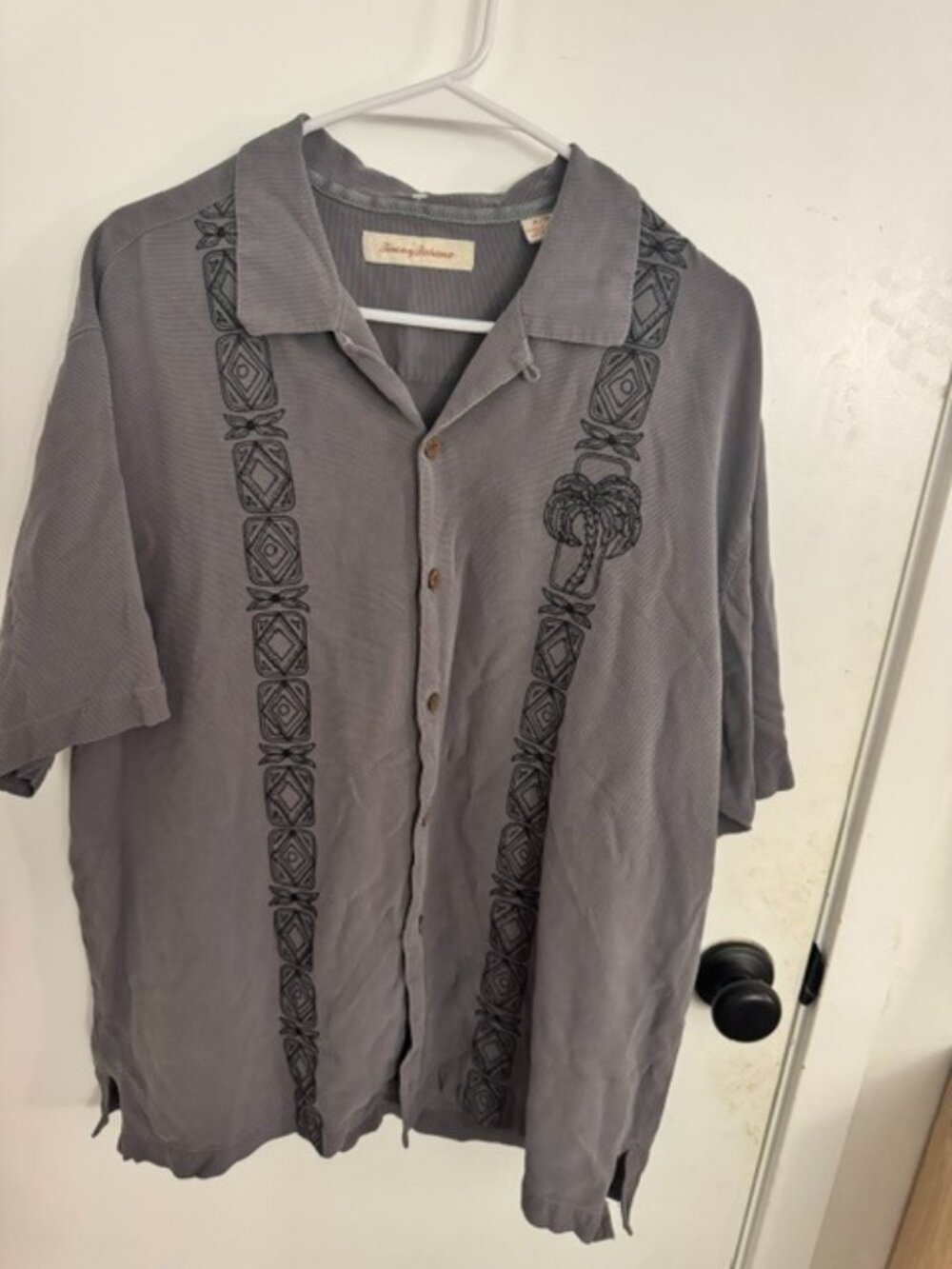 Tommy Bahama Embroidered Club Shirt - XL